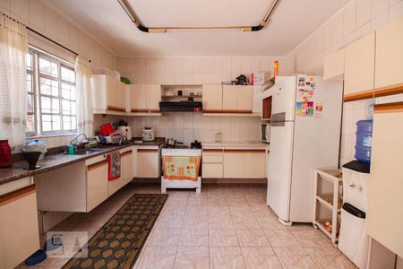 Casa à venda com 262m², 4 quartos e 3 vagas Casa à venda com 262m², 4 quartos e 3 vagascozinha