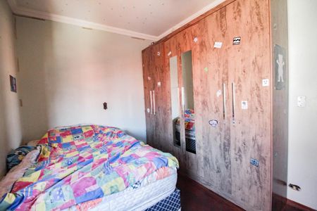 Casa à venda com 262m², 4 quartos e 3 vagas Casa à venda com 262m², 4 quartos e 3 vagasquarto 2