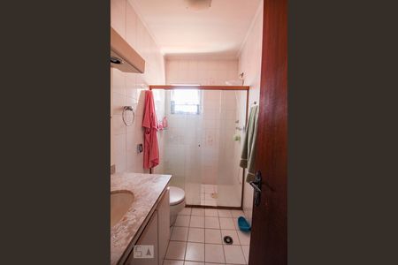 Casa à venda com 262m², 4 quartos e 3 vagas Casa à venda com 262m², 4 quartos e 3 vagasbanheiro