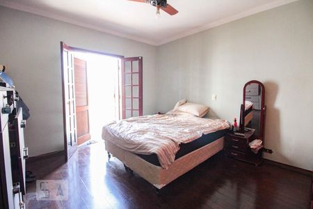 Casa à venda com 262m², 4 quartos e 3 vagas Casa à venda com 262m², 4 quartos e 3 vagasquarto 1