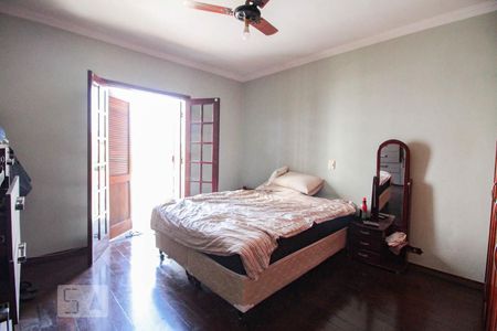 Casa à venda com 262m², 4 quartos e 3 vagas Casa à venda com 262m², 4 quartos e 3 vagasquarto 1