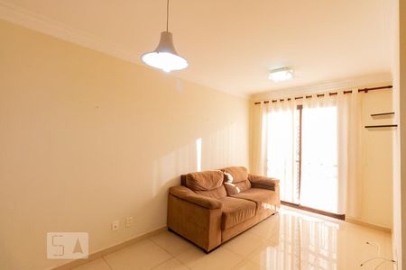 Sala de apartamento à venda com 3 quartos, 56m² em Vila Araguaia, São Paulo