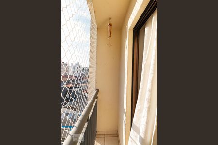 Sacada sala de apartamento à venda com 3 quartos, 56m² em Vila Araguaia, São Paulo