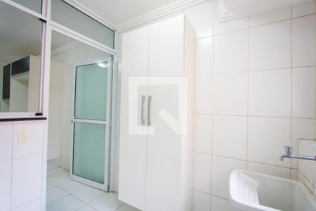 Apartamento para alugar com 130m², 2 quartos e 3 vagas Apartamento para alugar com 130m², 2 quartos e 3 vagasÁrea de serviço