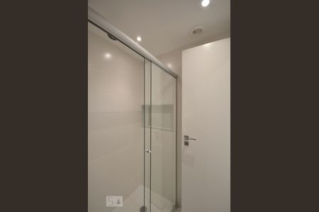 Apartamento à venda com 37m², 1 quarto e 1 vaga Apartamento à venda com 37m², 1 quarto e 1 vagaBanheiro