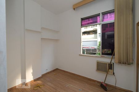 Quarto 1 de apartamento à venda com 2 quartos, 75m² em Tijuca, Rio de Janeiro
