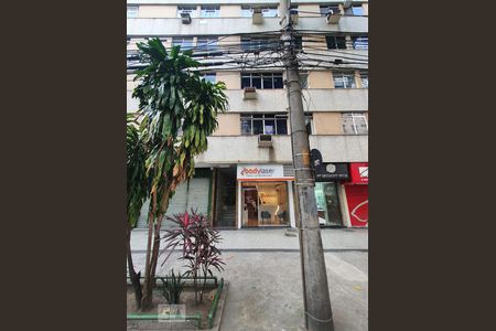 Apartamento à venda com 75m², 2 quartos e sem vagaFachada