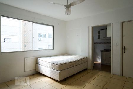 Studio à venda com 27m², 1 quarto e 1 vagaSala/Quarto