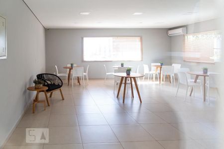 Apartamento para alugar com 44m², 2 quartos e 1 vagaÁrea comum - Salão de festas