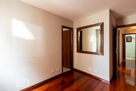 Suite de apartamento para alugar com 3 quartos, 104m² em Vila Uberabinha, São Paulo