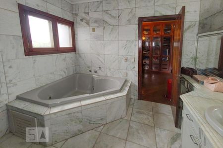 Casa à venda com 580m², 4 quartos e 1 vaga Casa à venda com 580m², 4 quartos e 1 vagaBanheiro da Suíte 3