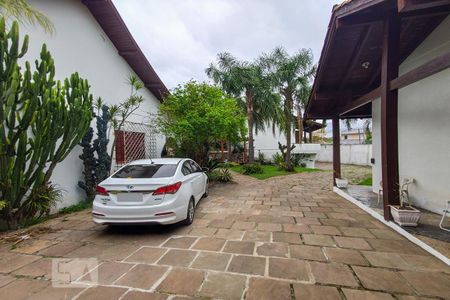 Casa à venda com 580m², 4 quartos e 1 vaga Casa à venda com 580m², 4 quartos e 1 vagaPátio