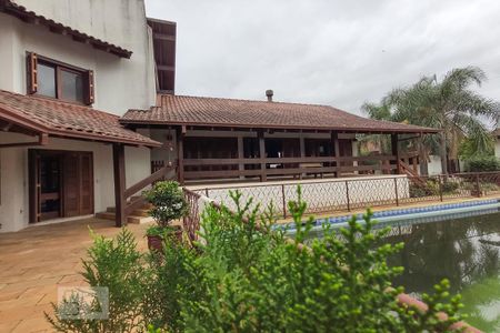 Casa à venda com 580m², 4 quartos e 1 vaga Casa à venda com 580m², 4 quartos e 1 vagaFachada