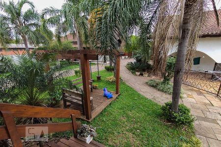 Casa à venda com 580m², 4 quartos e 1 vaga Casa à venda com 580m², 4 quartos e 1 vagaPátio