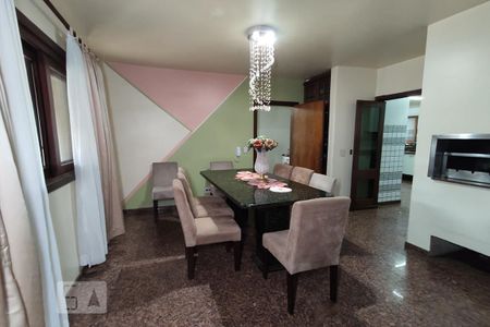 Casa à venda com 580m², 4 quartos e 1 vaga Casa à venda com 580m², 4 quartos e 1 vagaSala de Jantar