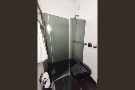 Casa à venda com 580m², 4 quartos e 1 vaga Casa à venda com 580m², 4 quartos e 1 vagaBanheiro da Suíte