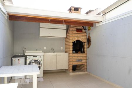 Casa à venda com 102m², 3 quartos e 2 vagas Casa à venda com 102m², 3 quartos e 2 vagasÁrea de serviço