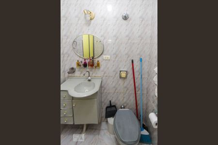 Casa à venda com 110m², 2 quartos e 2 vagasBanheiro Social