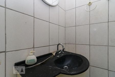 Lavabo de casa para alugar com 3 quartos, 180m² em Jardim Roberto, Osasco