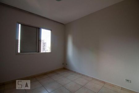 Quarto 1 de apartamento para alugar com 2 quartos, 60m² em Vila Guarani (zona Sul), São Paulo