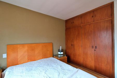 Casa à venda com 180m², 3 quartos e 3 vagasSuíte