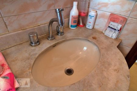 Casa à venda com 180m², 3 quartos e 3 vagasBanheiro