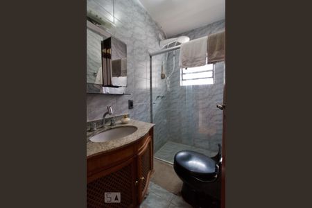 Casa à venda com 180m², 3 quartos e 3 vagasBanheiro da Suíte