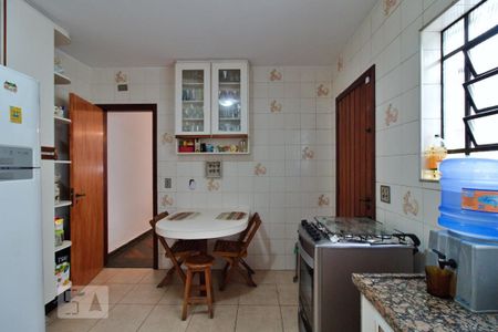 Casa à venda com 180m², 3 quartos e 3 vagasCozinha