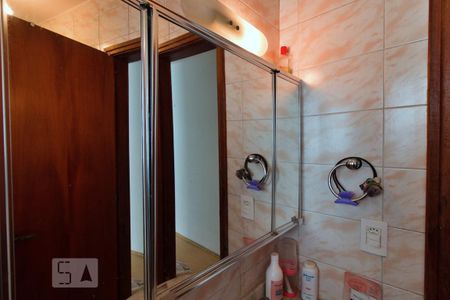 Casa à venda com 180m², 3 quartos e 3 vagasBanheiro