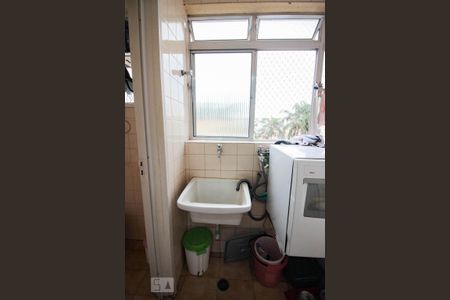 Apartamento para alugar com 76m², 3 quartos e 1 vagaarea de serviço