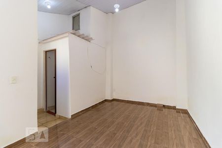 Casa para alugar com 300m², 3 quartos e 3 vagas Casa para alugar com 300m², 3 quartos e 3 vagasEdícula - Sala e cozinha
