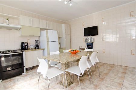 Casa à venda com 430m², 3 quartos e 1 vaga Casa à venda com 430m², 3 quartos e 1 vagaCozinha
