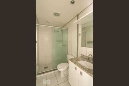 Banheiro de apartamento para alugar com 1 quarto, 45m² em Centro Histórico, Porto Alegre