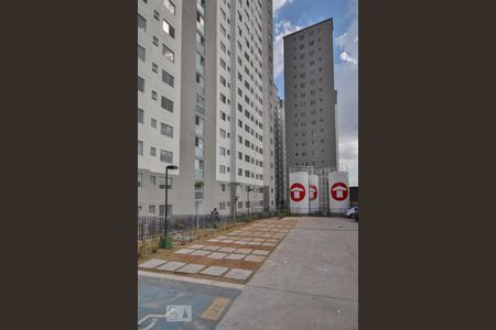 Apartamento à venda com 44m², 2 quartos e sem vaga Apartamento à venda com 44m², 2 quartos e sem vagaFachada