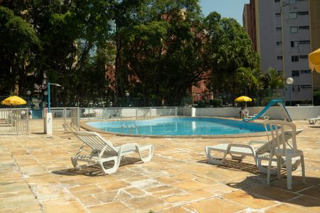 Apartamento para alugar com 57m², 2 quartos e 1 vagaPiscina