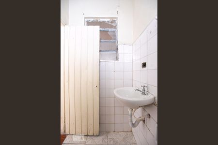 Casa para alugar com 27m², 1 quarto e sem vaga Casa para alugar com 27m², 1 quarto e sem vagaBanheiro