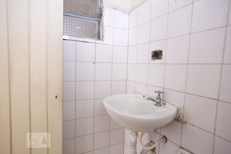 Casa para alugar com 27m², 1 quarto e sem vaga Casa para alugar com 27m², 1 quarto e sem vagaBanheiro