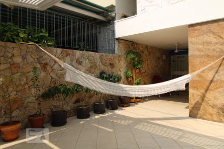 Casa à venda com 180m², 4 quartos e 3 vagasEntrada