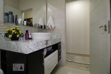Casa à venda com 180m², 4 quartos e 3 vagasBanheiro