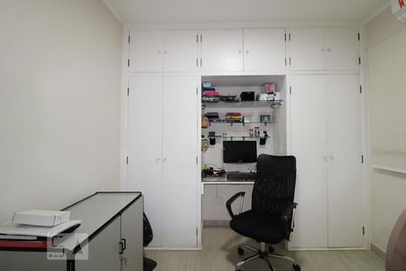 Quarto 1 de casa à venda com 4 quartos, 180m² em Vila Cordeiro, São Paulo