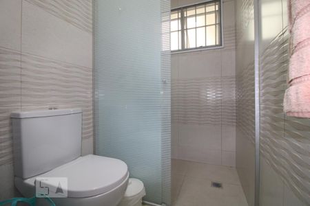 Casa à venda com 180m², 4 quartos e 3 vagasBanheiro da Suíte