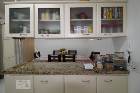 Casa à venda com 180m², 4 quartos e 3 vagasCozinha