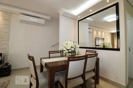 Sala de casa à venda com 4 quartos, 180m² em Vila Cordeiro, São Paulo