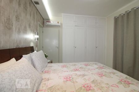 Suíte de casa à venda com 4 quartos, 180m² em Vila Cordeiro, São Paulo