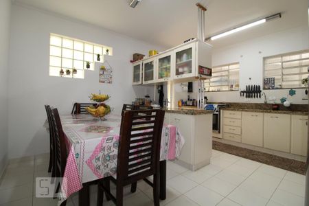 Casa à venda com 180m², 4 quartos e 3 vagasCozinha