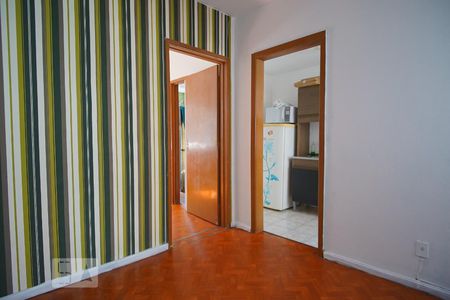 Sala de apartamento à venda com 1 quarto, 47m² em Guajuviras, Canoas