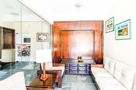 Apartamento à venda com 92m², 3 quartos e 1 vaga Apartamento à venda com 92m², 3 quartos e 1 vagaHall
