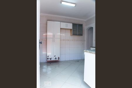 Casa para alugar com 150m², 2 quartos e 2 vagasCozinha