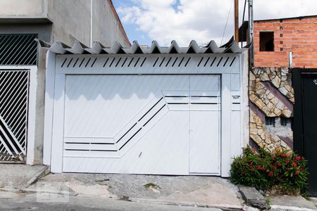 Casa para alugar com 150m², 2 quartos e 2 vagasFachada