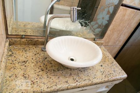 Casa para alugar com 150m², 2 quartos e 2 vagasDetalhe banheiro